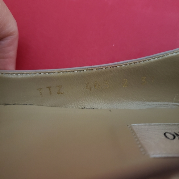 *SOLD*Valentino Rockstud Black Patent Flats 37 - Picture 2 of 3